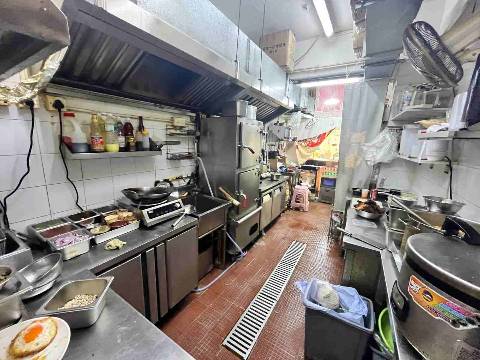 深水埗小食店頂手