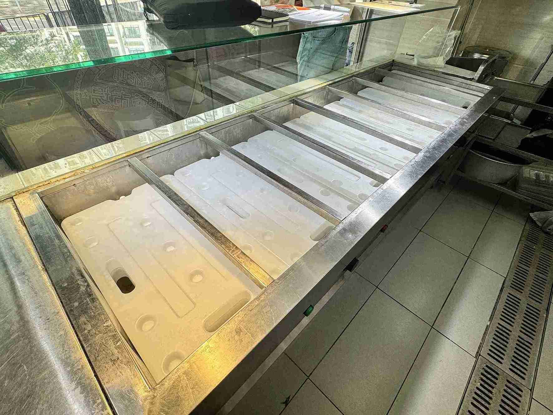 柴灣簡單裝修小食店頂手出讓