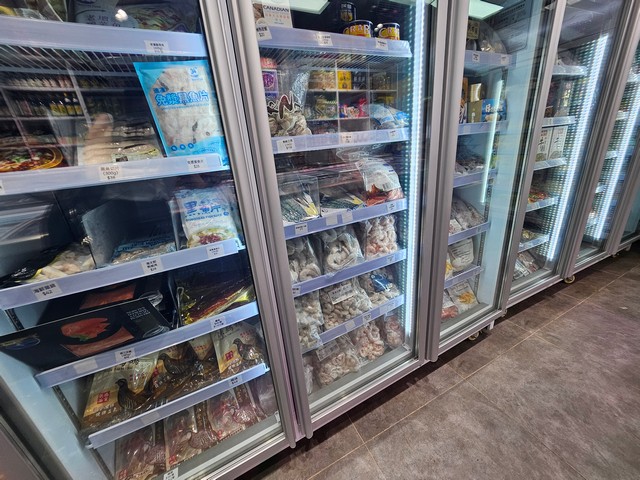 1100平方呎, 零售業, 創業 | 生意轉讓, 葵芳人流地段凍肉蔬果店頂讓