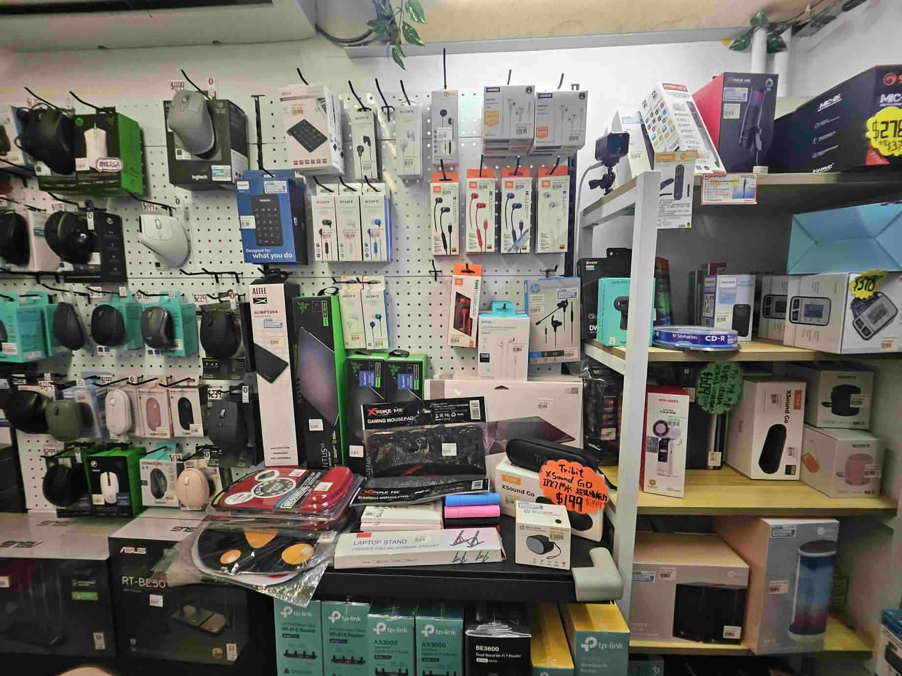 200平方呎, 零售業, 生意頂讓 | 創業, 港島西民生獨市電腦用品生意轉讓