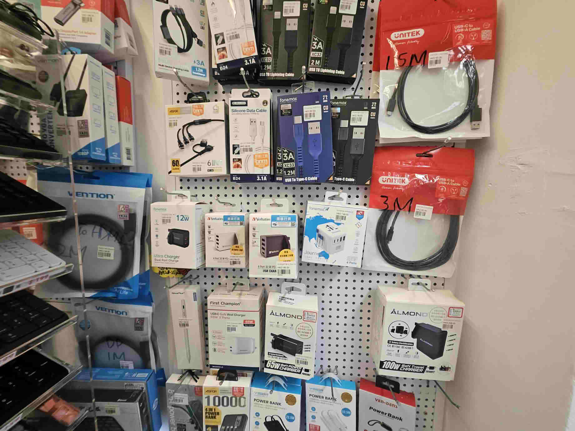 港島西民生獨市電腦用品生意轉讓, 200平方呎, 零售業, 生意頂讓 | 創業