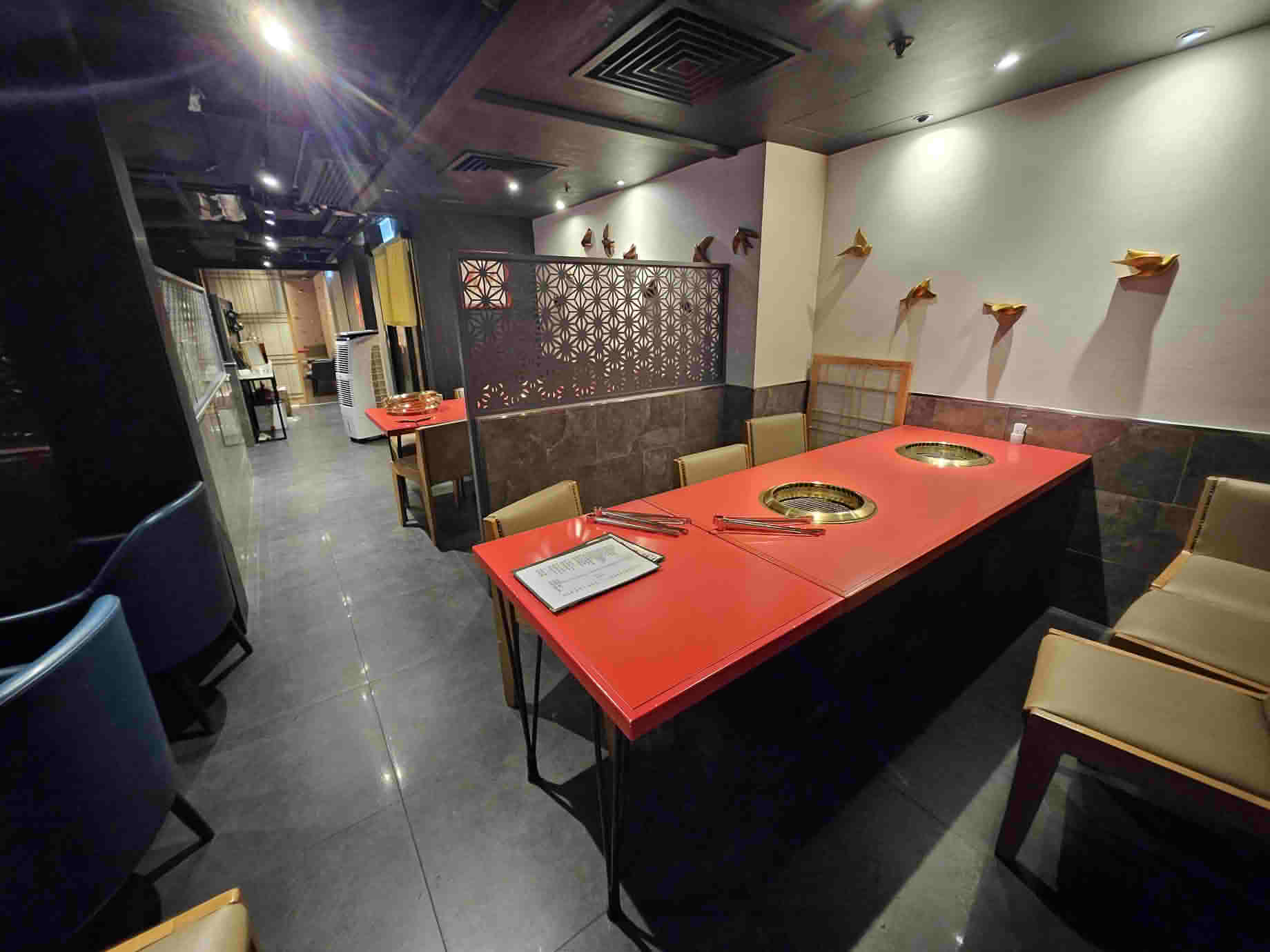 銅鑼灣年收入逾一仟萬人氣燒肉店轉讓, 3000平方呎, 飲食業, 生意頂讓 | 創業